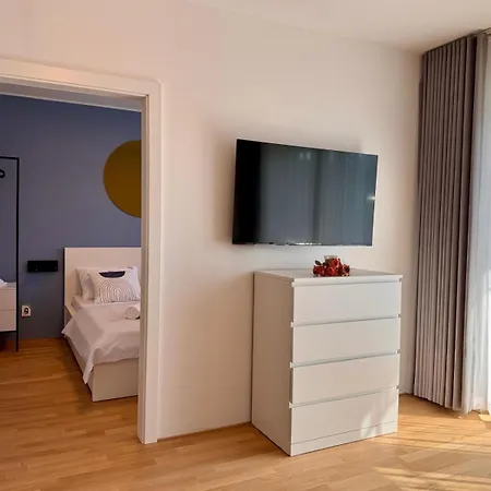 Apartmanhotel M2suites By Bestchoice - Messe - Parking - Self-check-in 3*